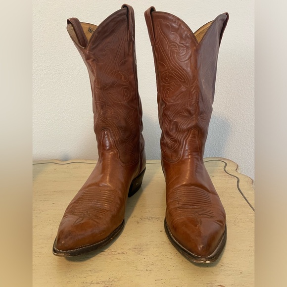 Tony Lama Vintage Western Boots in Cognac Brown 9 D Style 6302